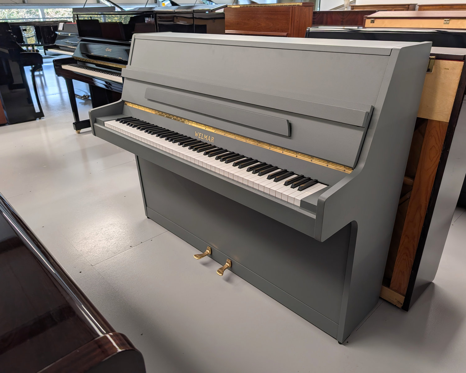 Welmar 112 Upright Piano - c1990